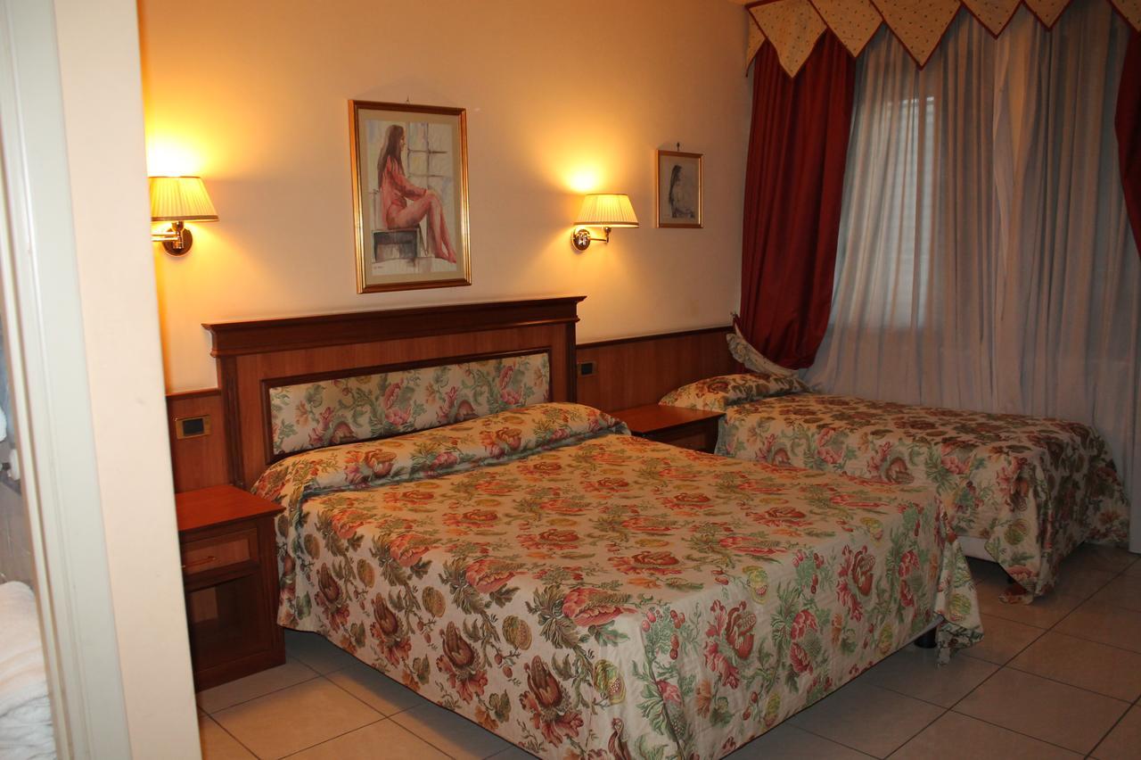 Hotel Malaga Avellino Ngoại thất bức ảnh