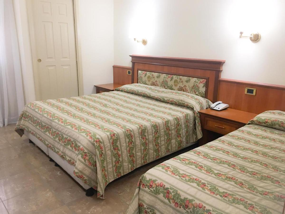 Hotel Malaga Avellino Ngoại thất bức ảnh